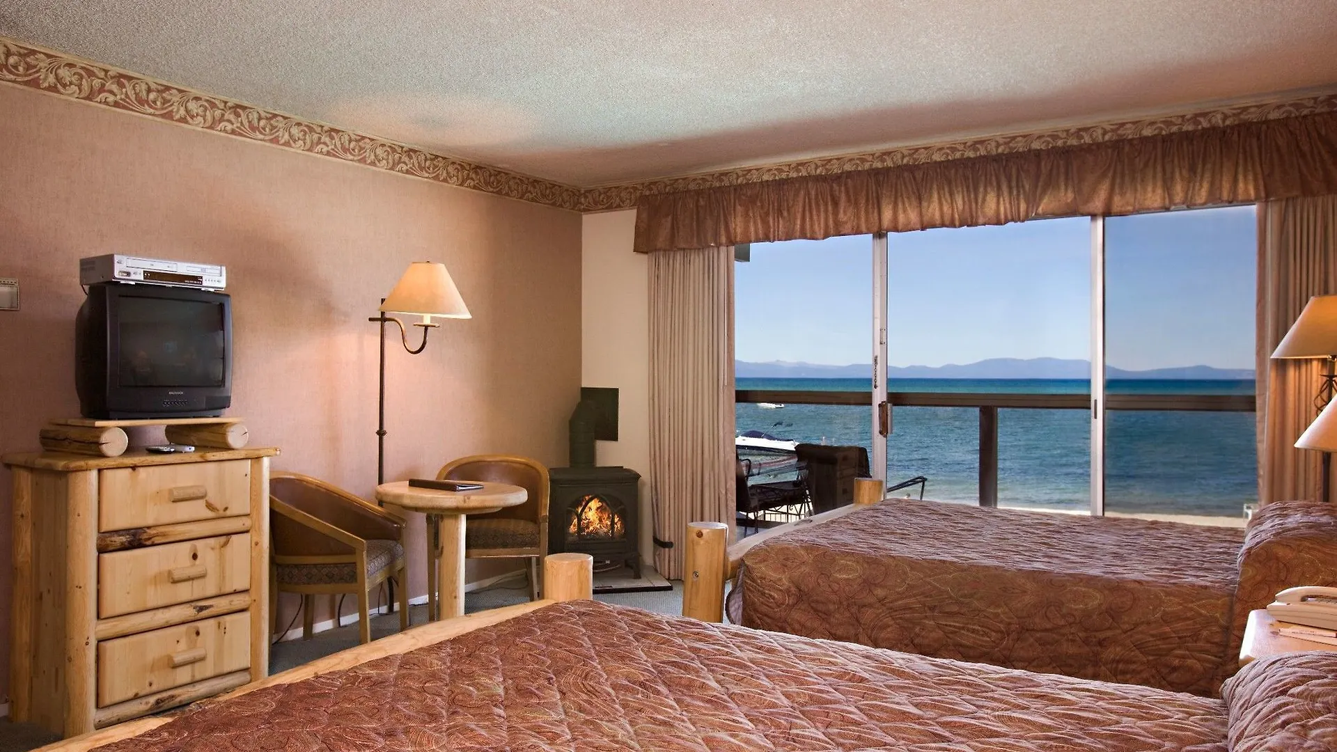 Tahoe Lakeshore Lodge & Spa South Lake Tahoe